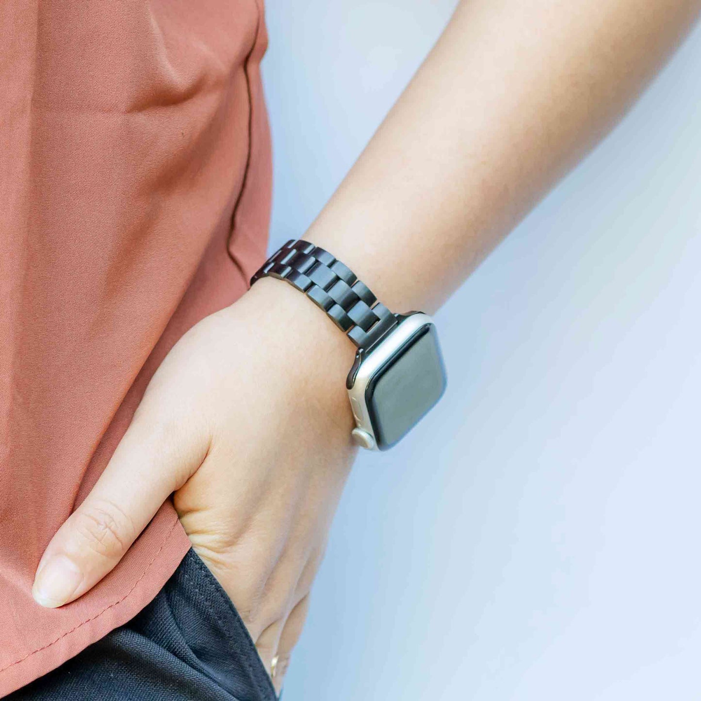 Zoe Dünnes Metall Armband