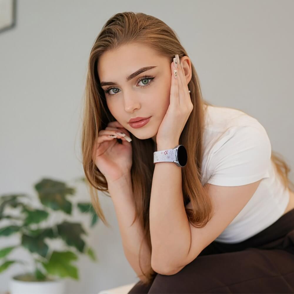Bene Graviert Blumen Silikon Galaxy Armband