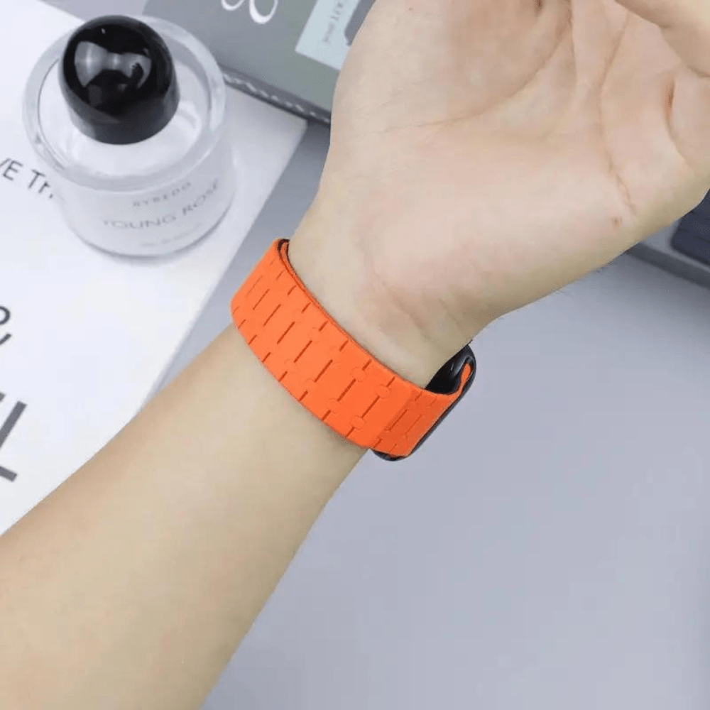 Effervo Silicone Magnetic Band - Astra Straps